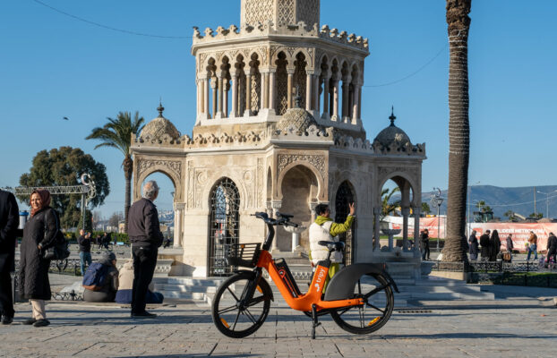 İzmir’de Bisikletle Yapılacak En İyi Şeyler 2024